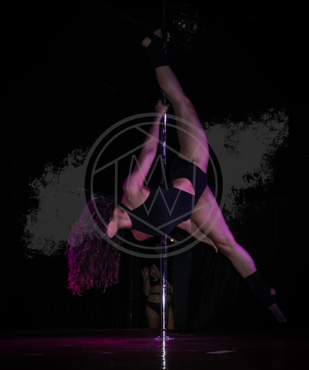 Happy Kiss Pole Fitness